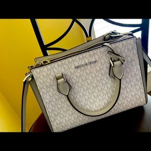 Brand New Michael Kors Purse